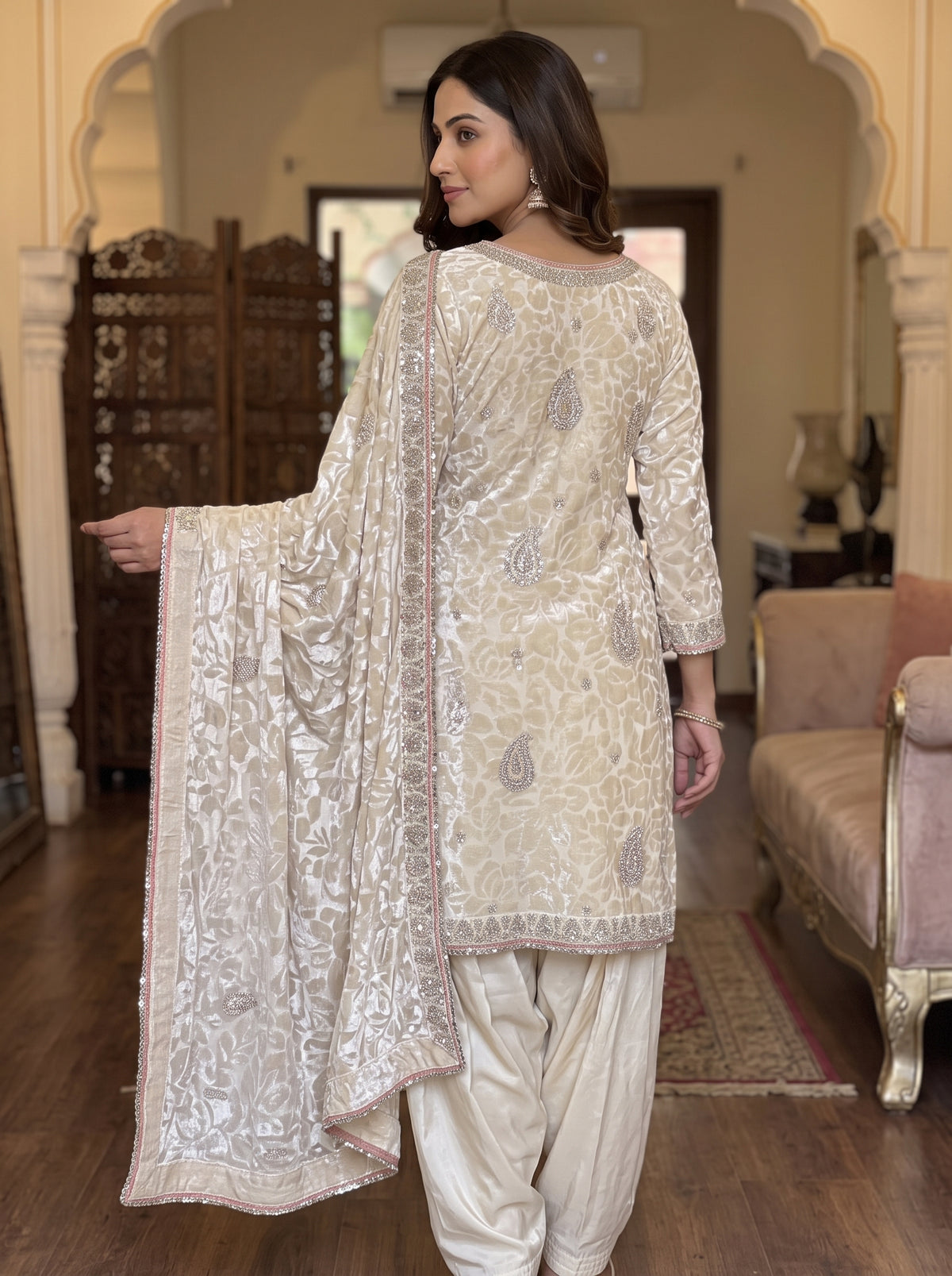 Embroidered Palachi 3 Piece Unstitched Suit