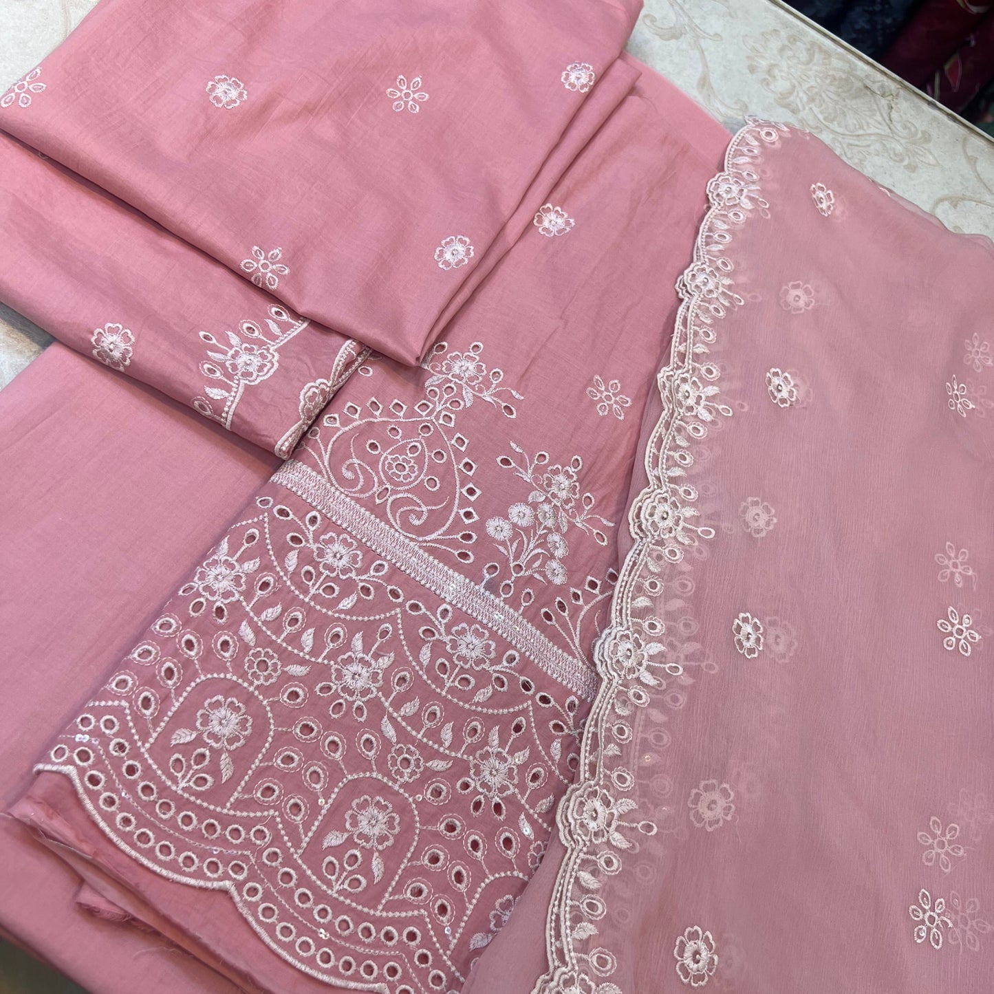 Dusty Rose Noir - 3pc Unstitched Embroidered Lawn Suit Chiffon Dupatta