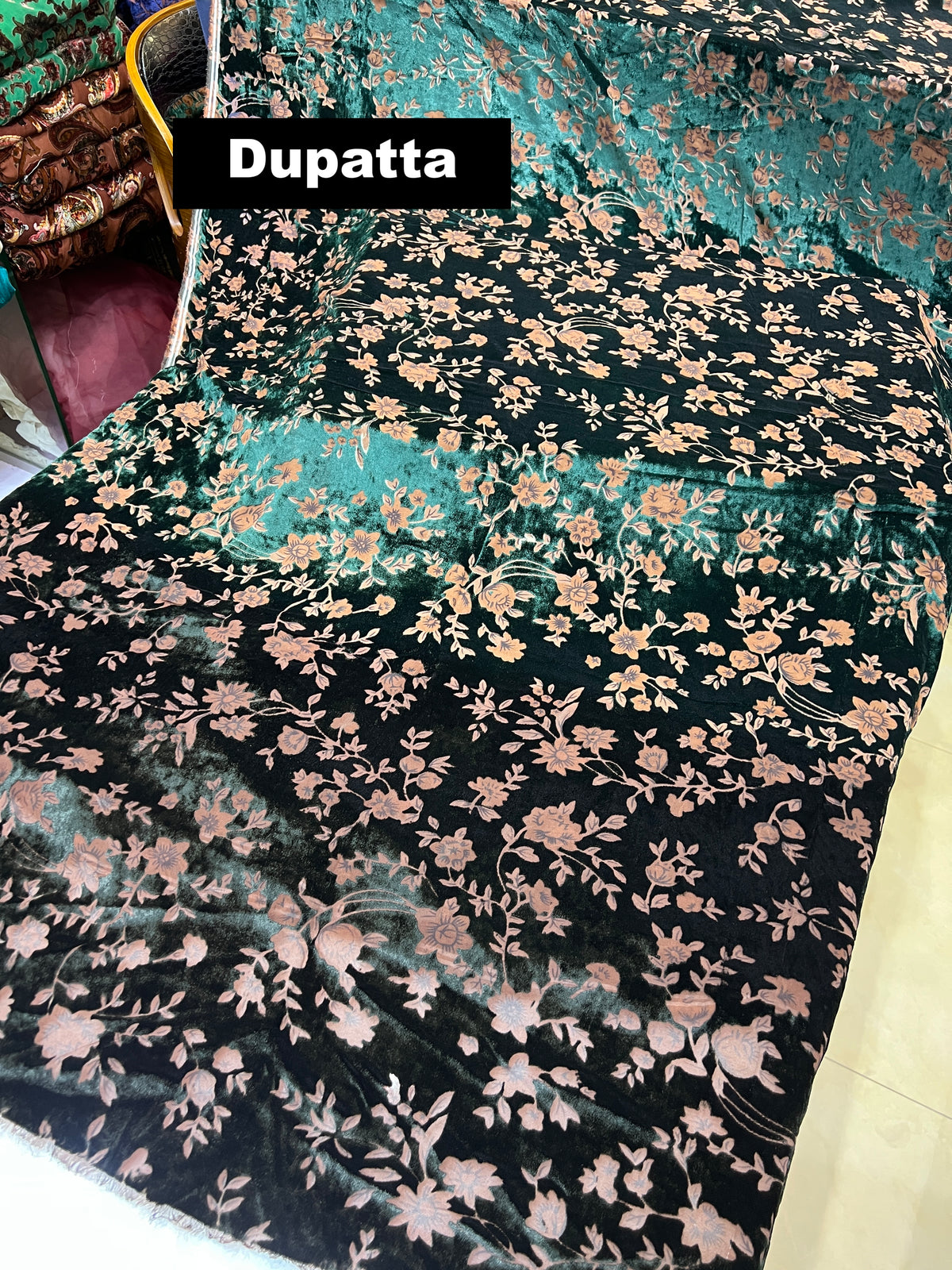 Beautiful Unstitched 3-Piece Palachi & Silk Outfit
