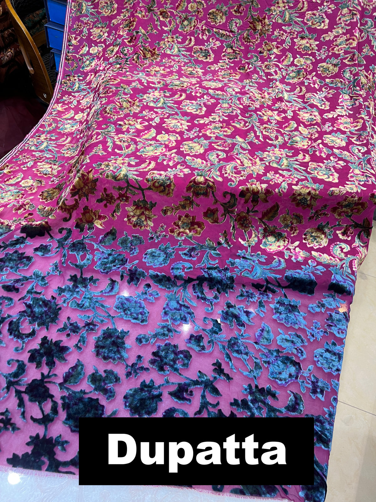 Elegant Unstitched 3-Piece Palachi Ensemble