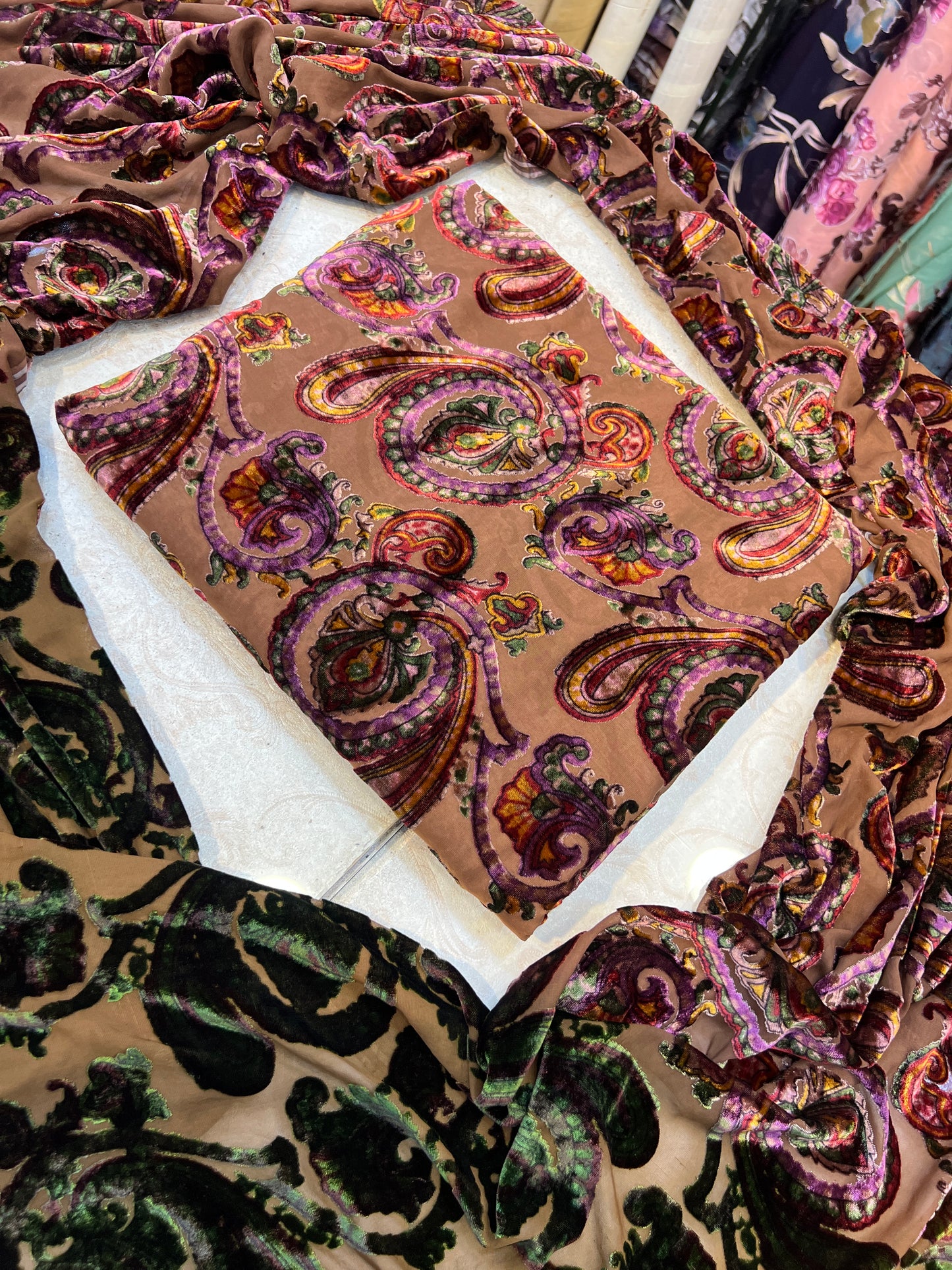 Dusty Rose &amp; Plum Paisley Palachi 3 Piece Unstitched Suit