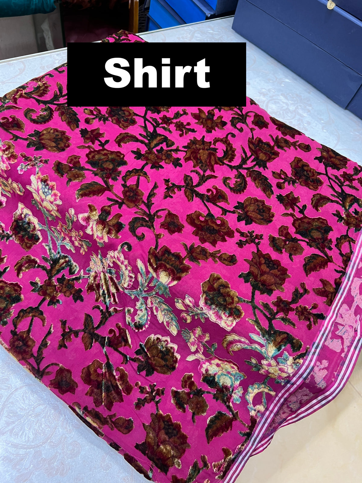 Elegant Unstitched 3-Piece Palachi Ensemble
