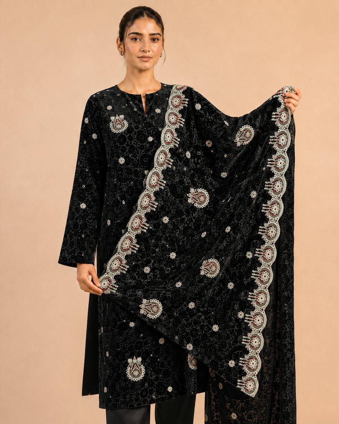 Black Embroidered Palachi Suit dupatta detail